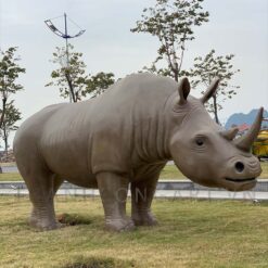 mô hình con tê giác