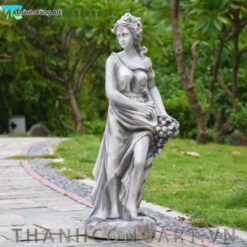 tượng nữ thần ceres trong vườn mùa thu composite